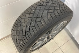 Musta Audi A6 2021 kuva 27.