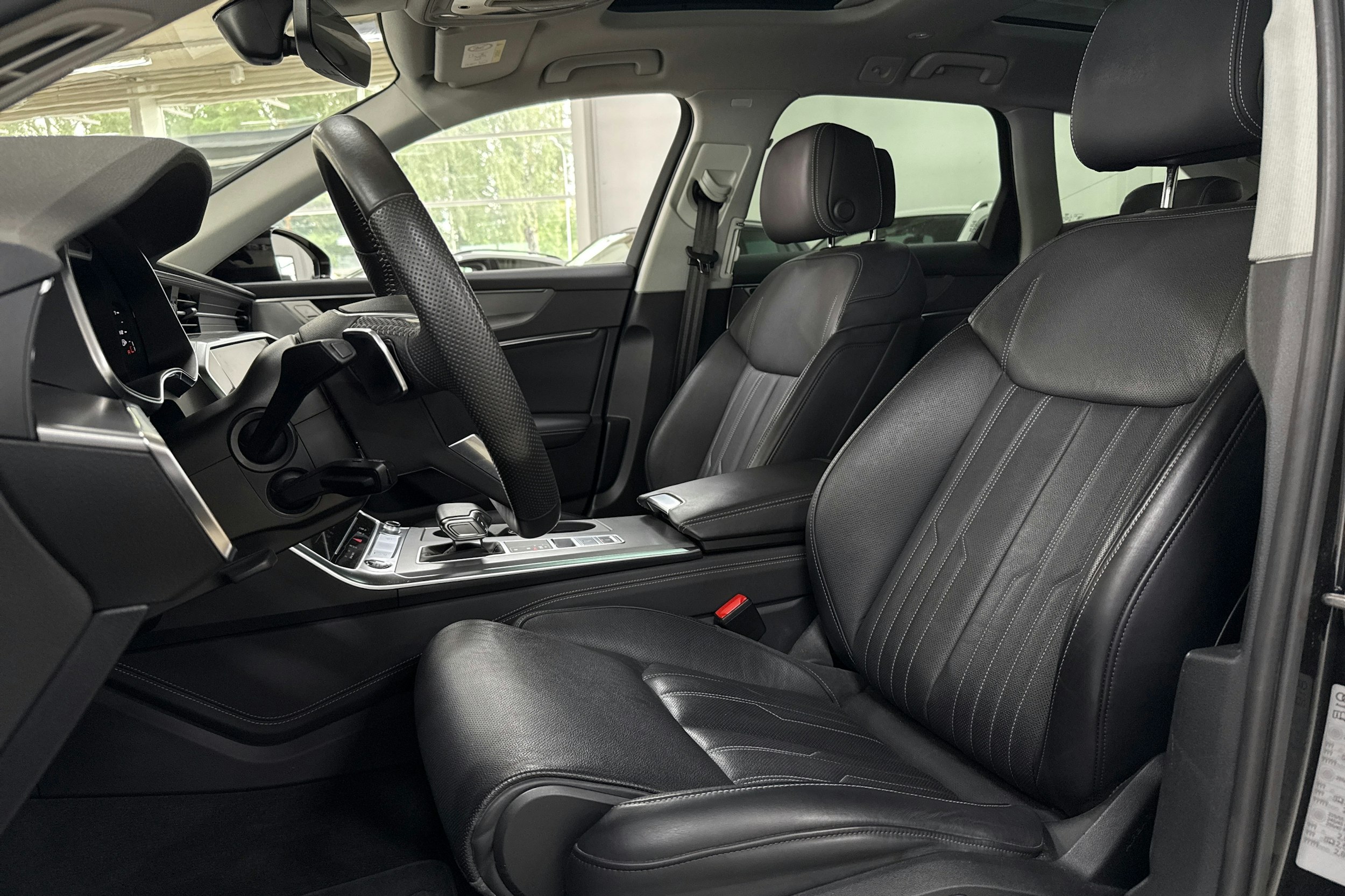 Harmaa Audi A6 2021 kuva 22.