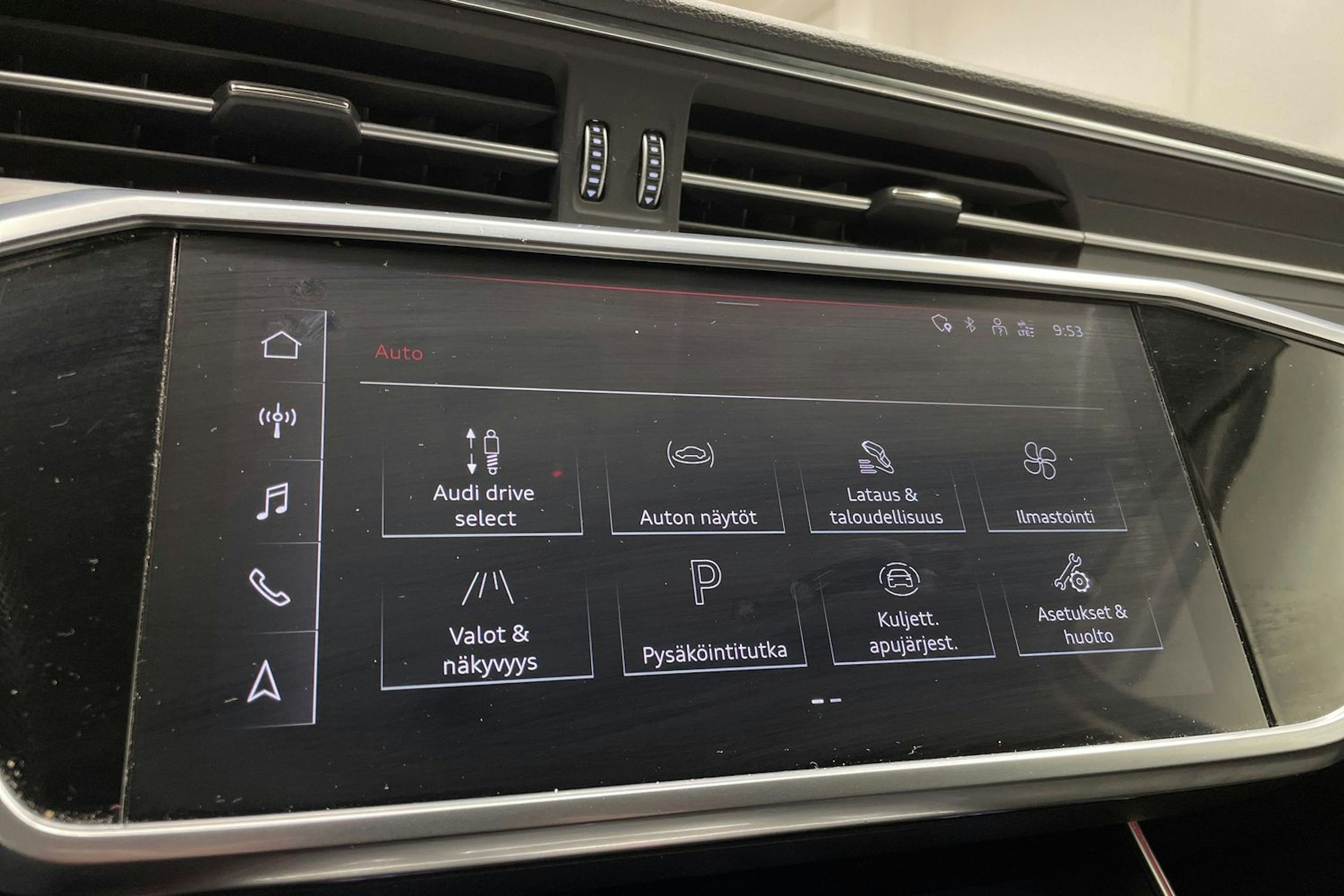 musta Audi A6 2021 kuva 21.