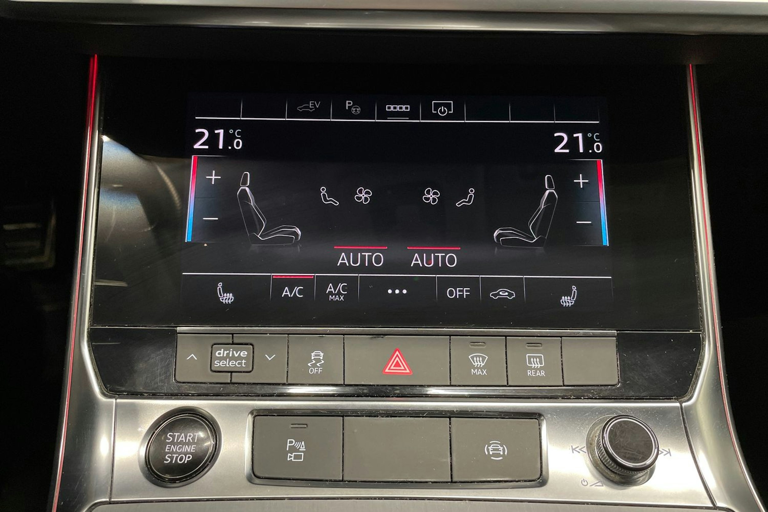 musta Audi A6 2021 kuva 24.