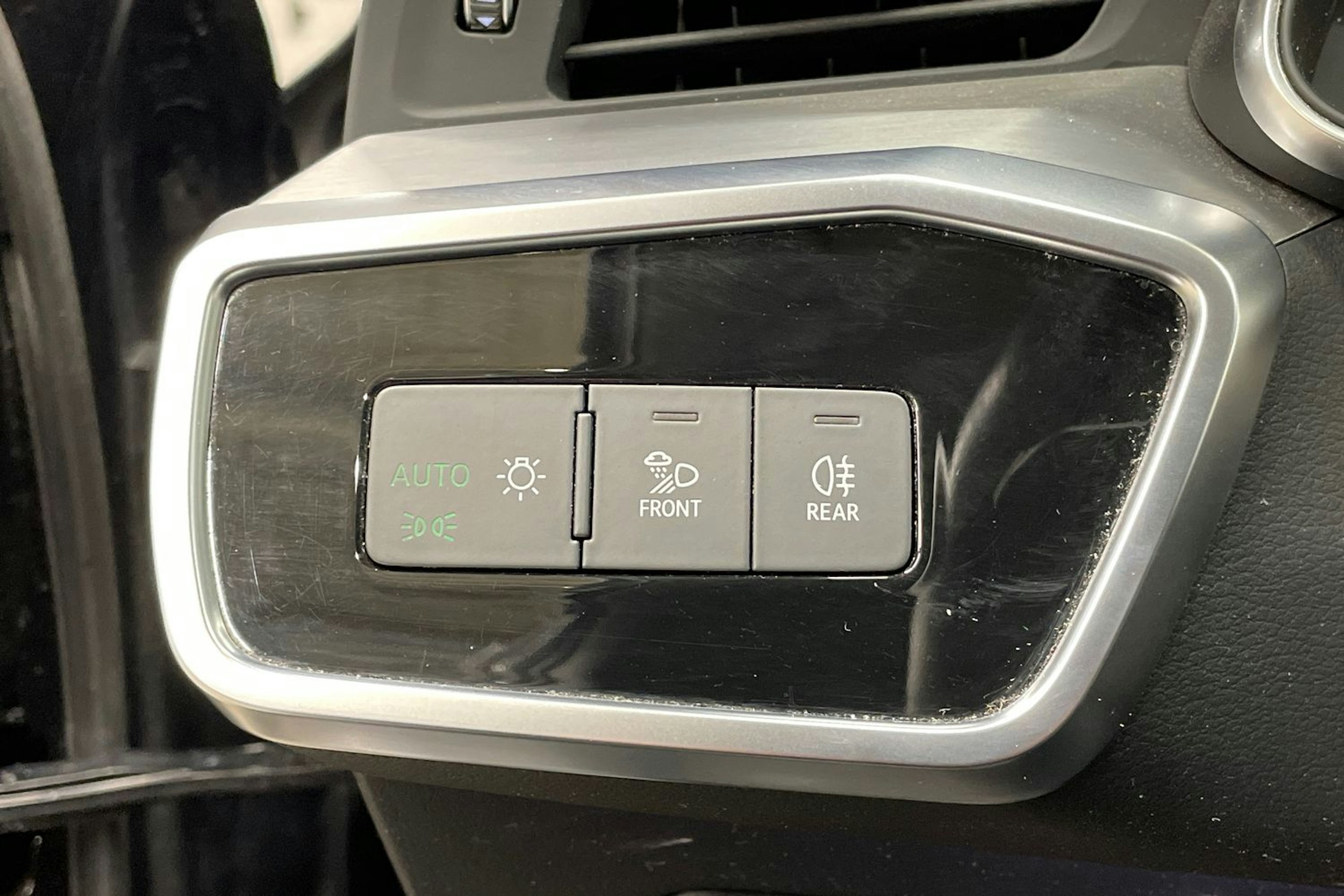 musta Audi A6 2021 kuva 26.