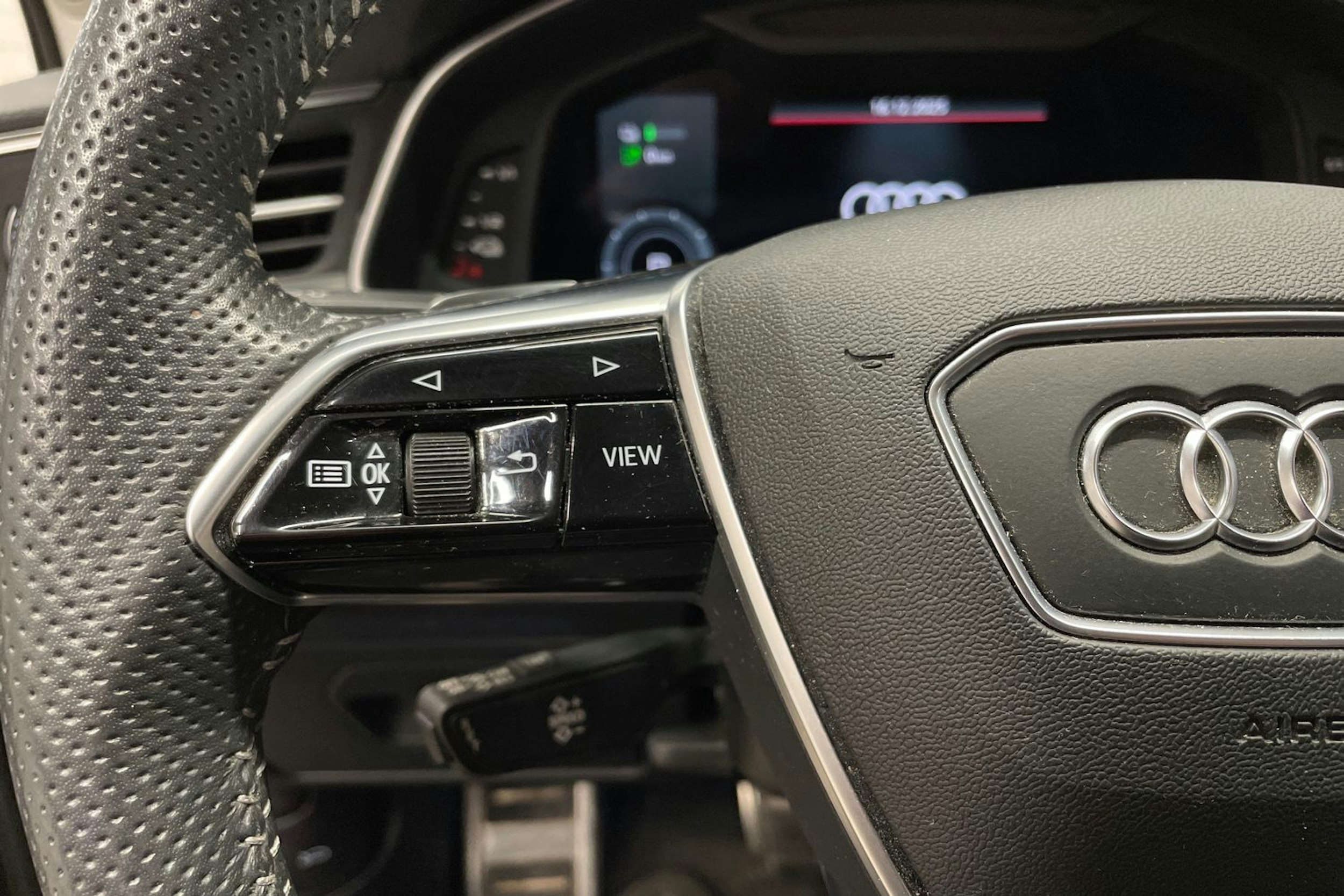 musta Audi A6 2021 kuva 27.