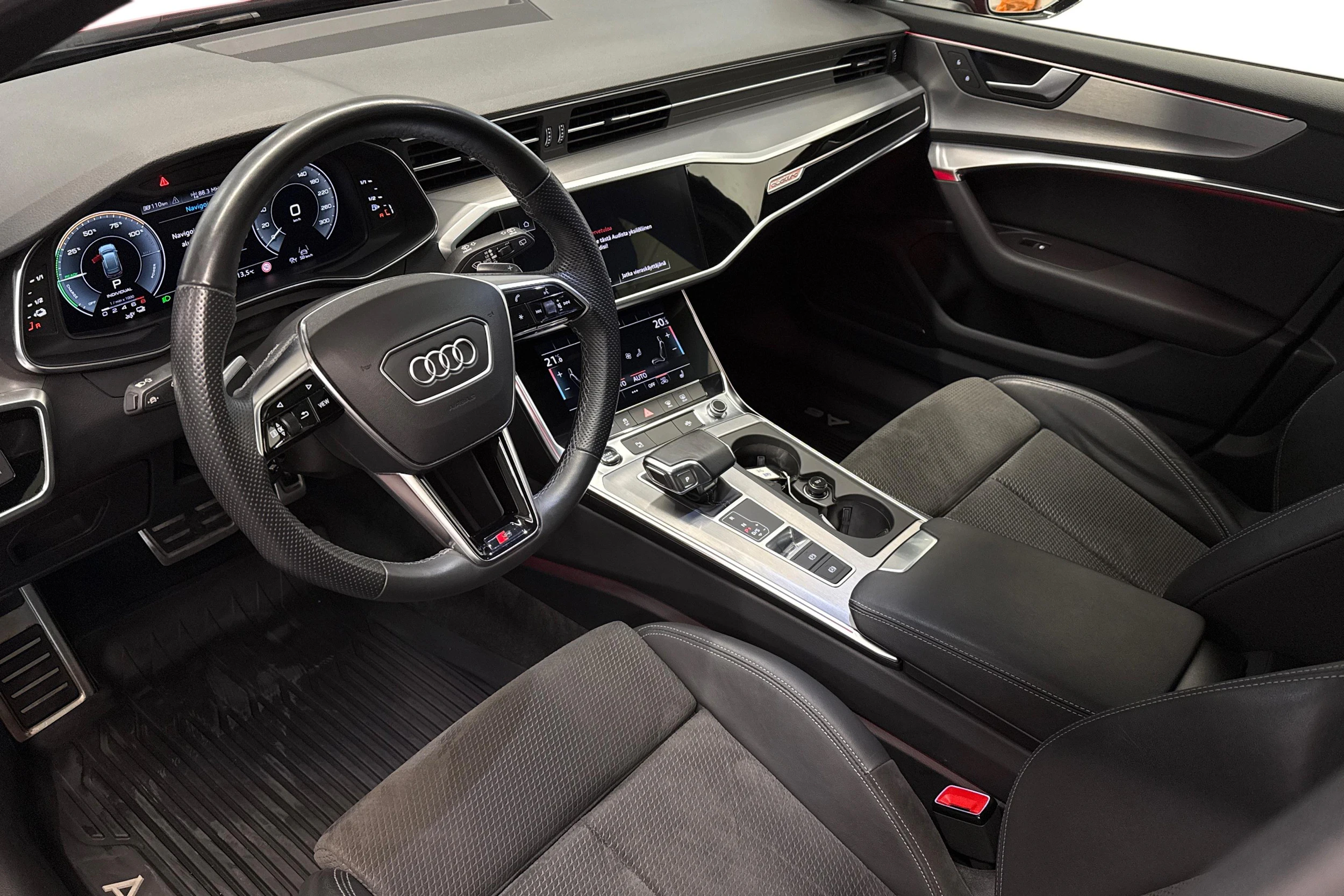 punainen Audi A6 2021 kuva 6.