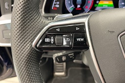 sininen Audi A6 2021 kuva 16.