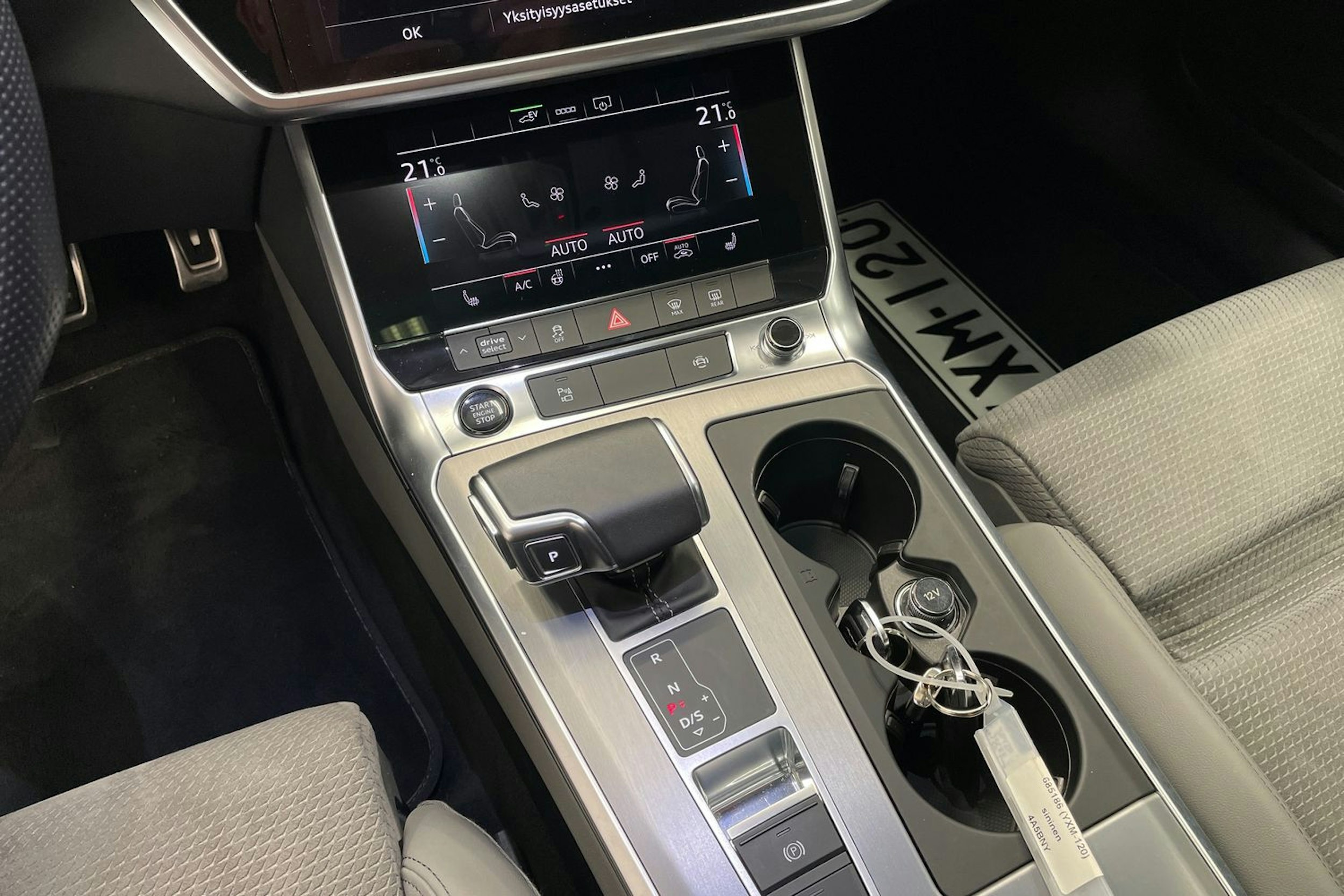 sininen Audi A6 2021 kuva 17.