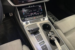 sininen Audi A6 2021 kuva 17.
