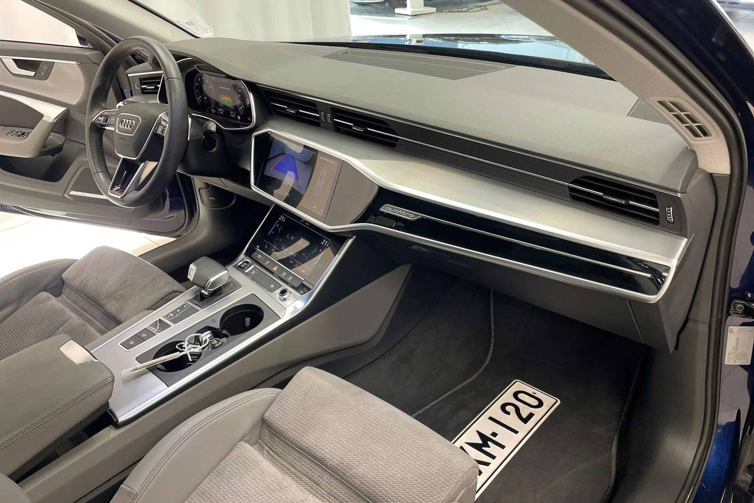 sininen Audi A6 2021 kuva 26.