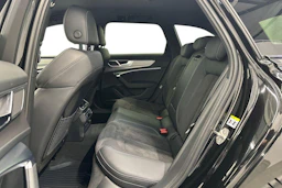 musta Audi A6 2021 kuva 8.