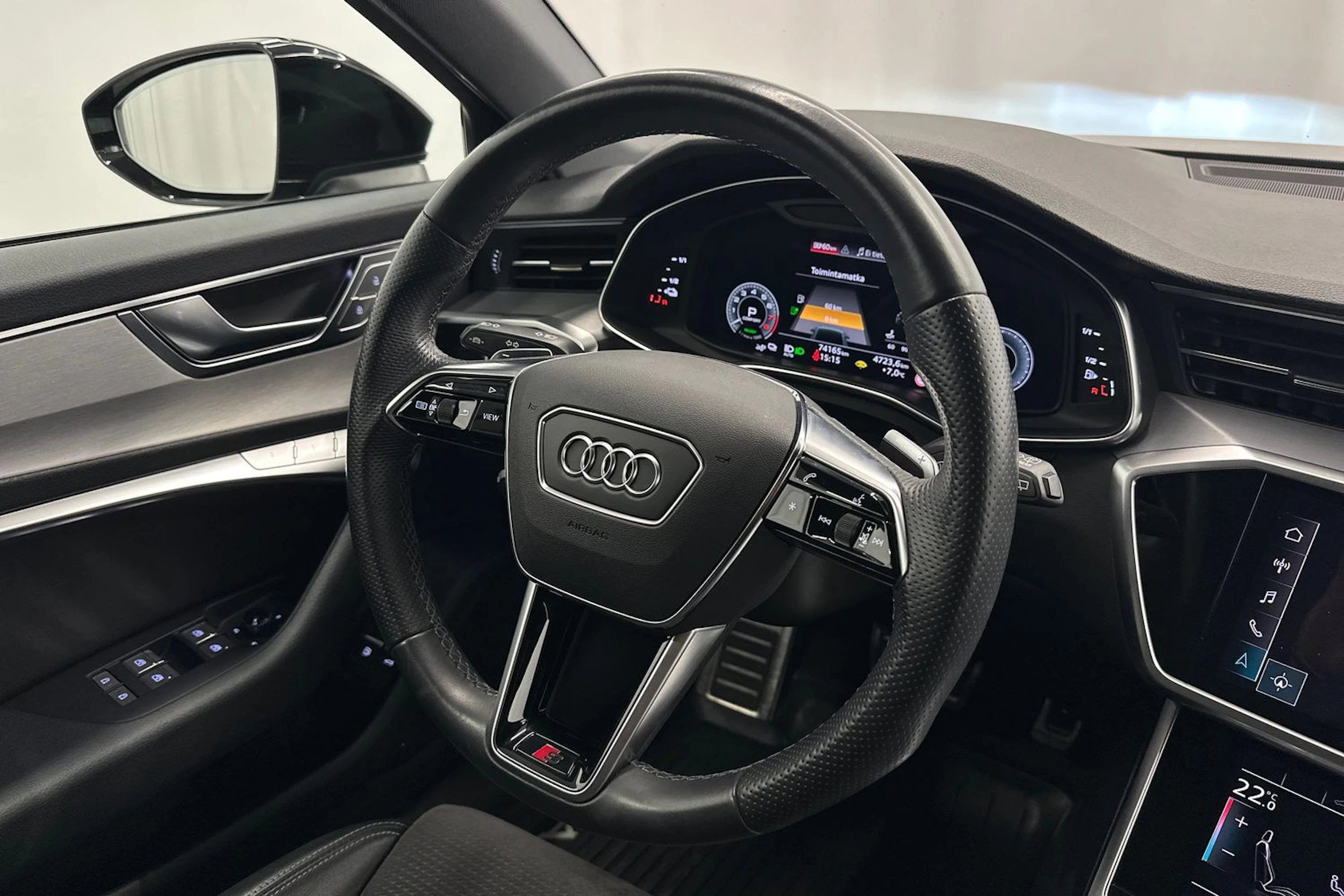 musta Audi A6 2021 kuva 10.