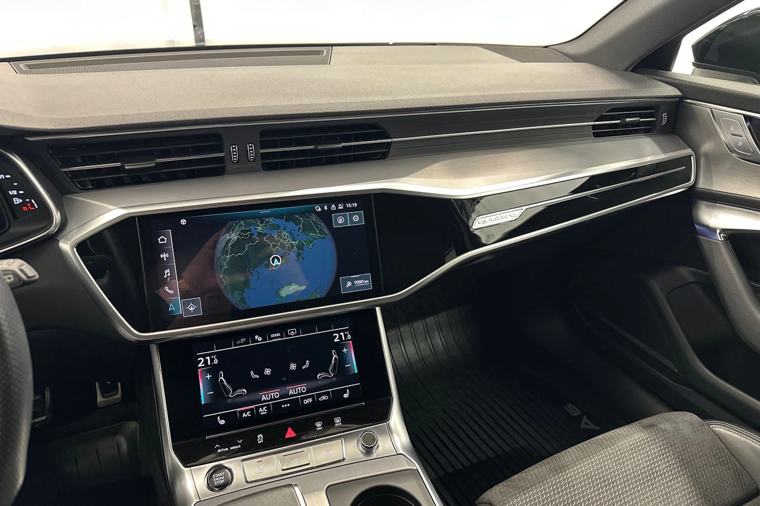 musta Audi A6 2021 kuva 13.