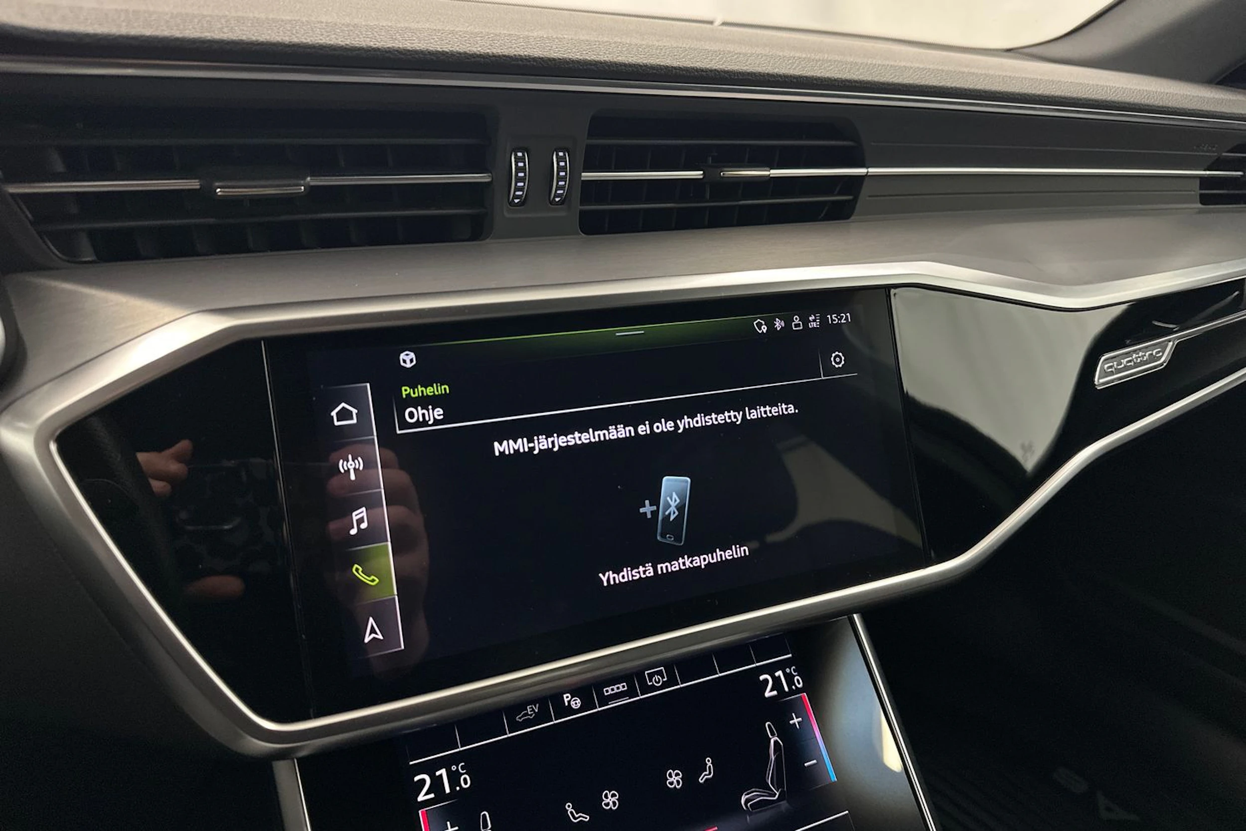 musta Audi A6 2021 kuva 15.