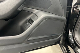 musta Audi A6 2021 kuva 25.