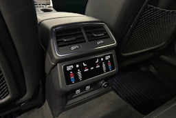 musta Audi A6 2021 kuva 28.