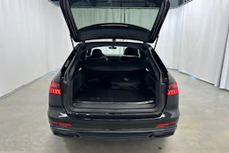 musta Audi A6 2021 kuva 30.