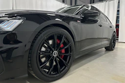 musta Audi A6 2021 kuva 34.