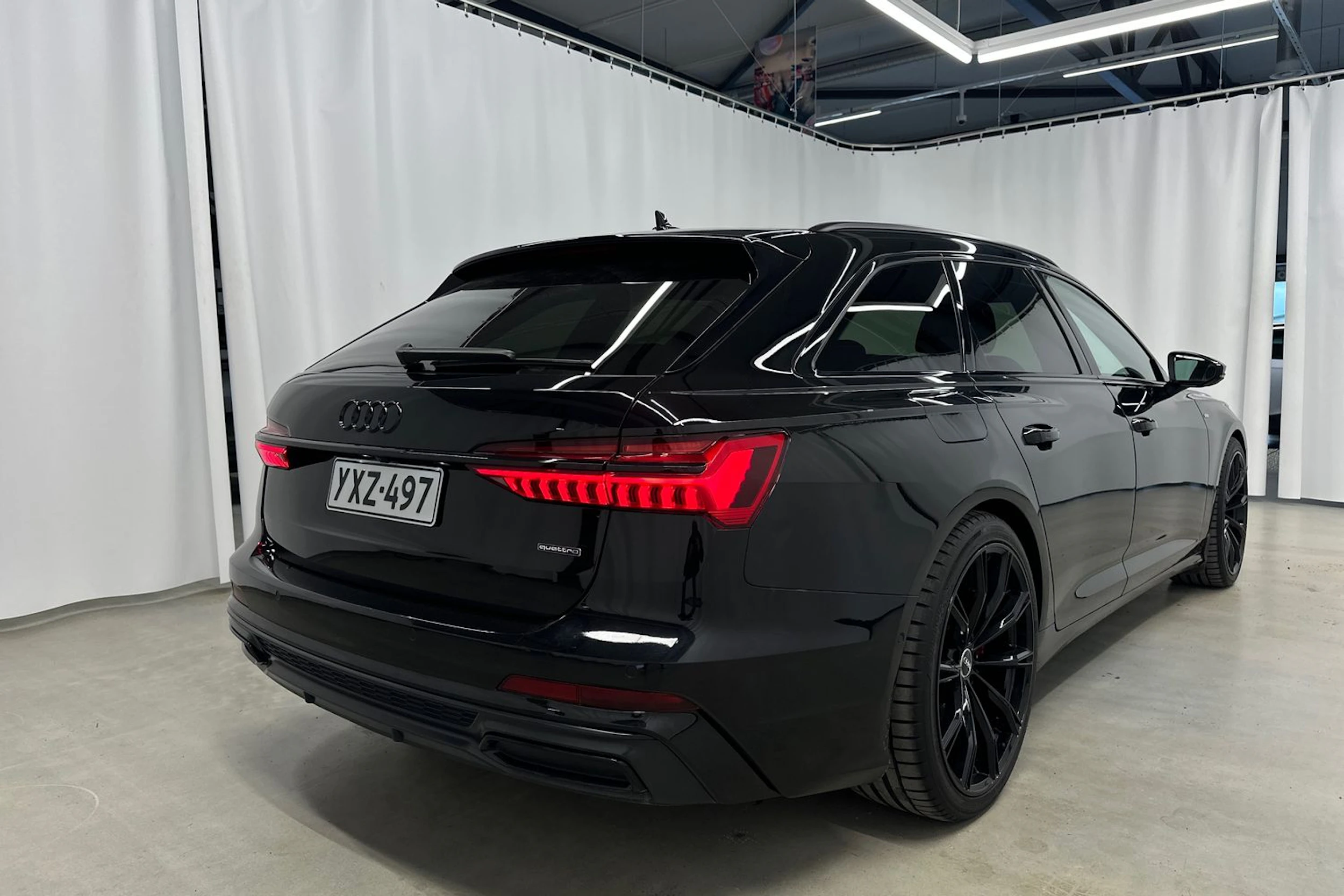 musta Audi A6 2021 kuva 35.