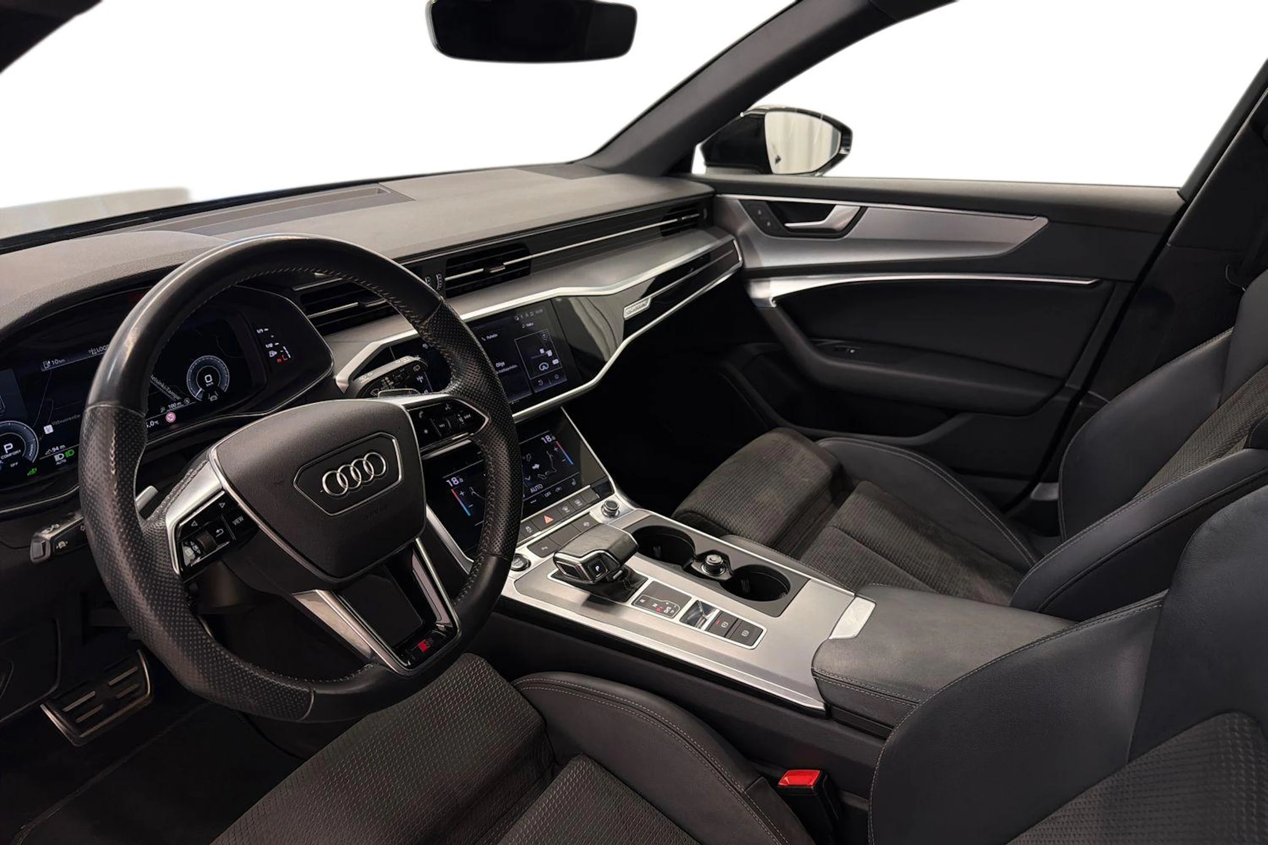 musta Audi A6 2021 kuva 6.