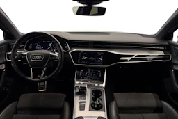 musta Audi A6 2021 kuva 7.