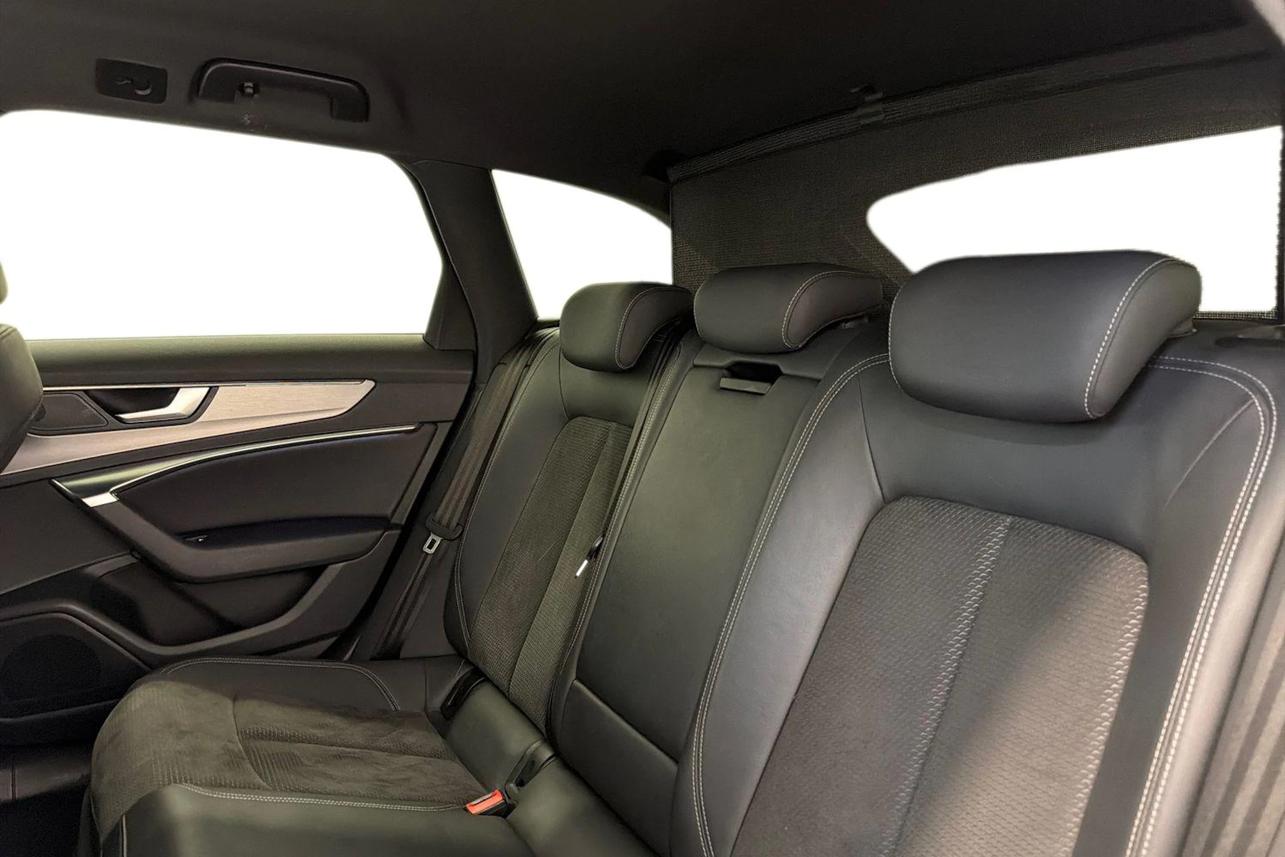 musta Audi A6 2021 kuva 8.