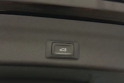 musta Audi A6 2021 kuva 14.