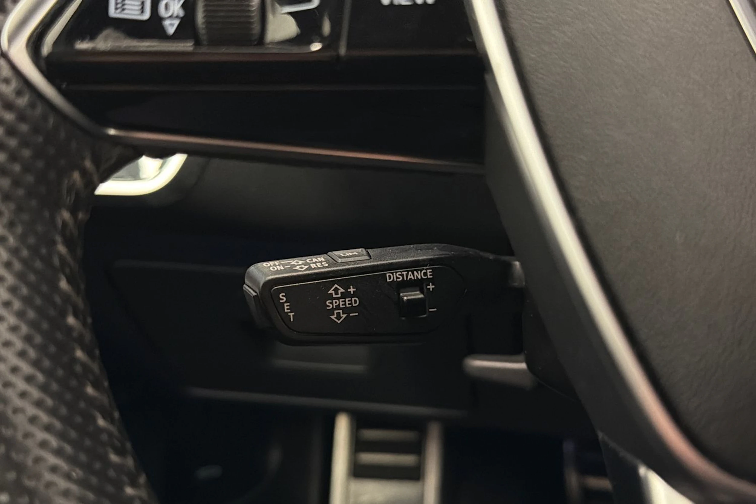musta Audi A6 2021 kuva 24.