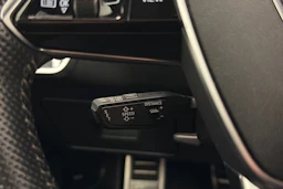 musta Audi A6 2021 kuva 24.