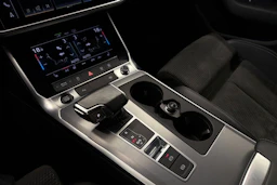 musta Audi A6 2021 kuva 25.