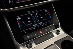 musta Audi A6 2021 kuva 27.