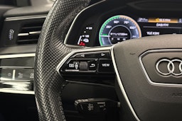 Sininen Audi A6 2021 kuva 16.
