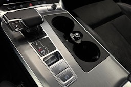 Sininen Audi A6 2021 kuva 22.