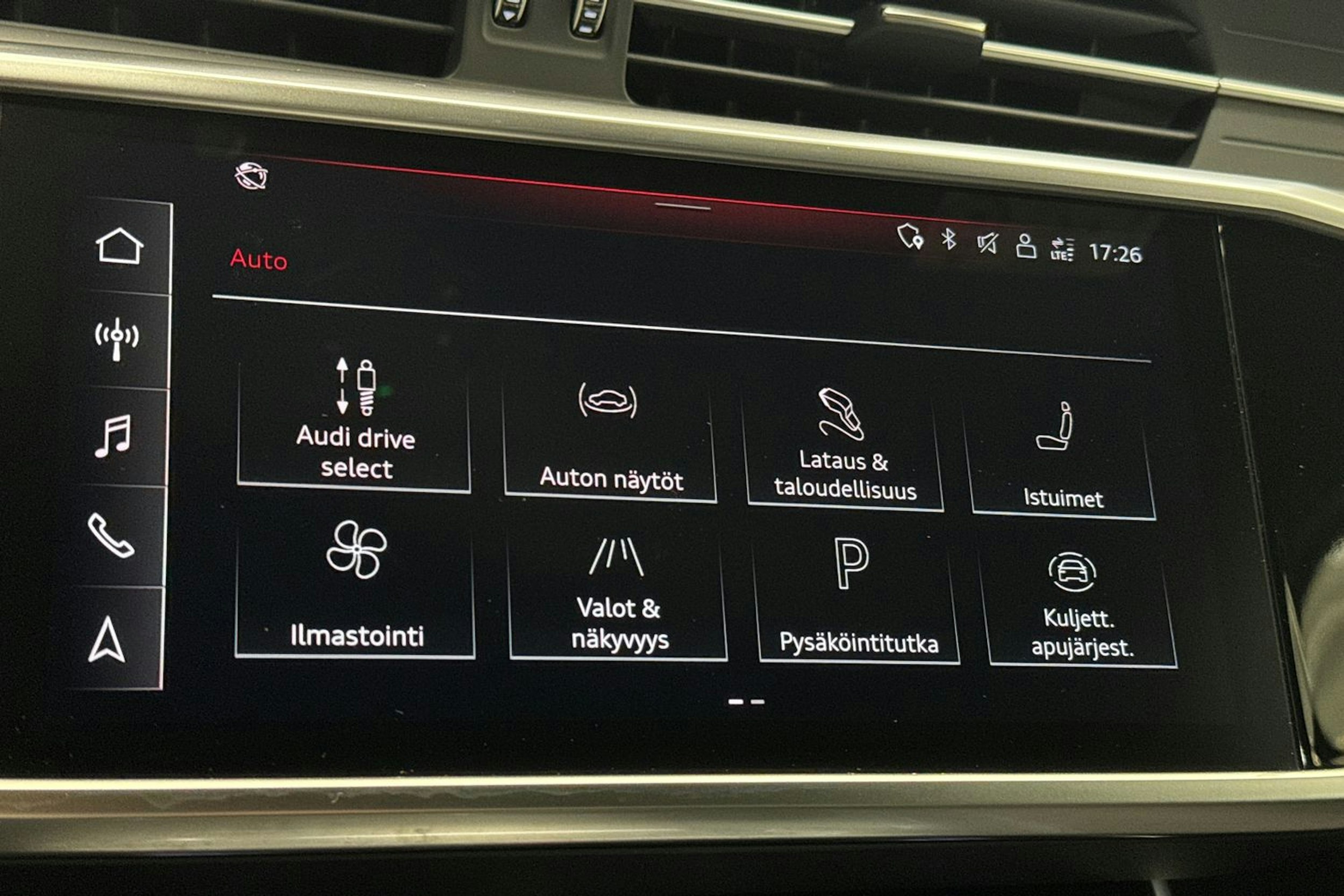 Sininen Audi A6 2021 kuva 29.