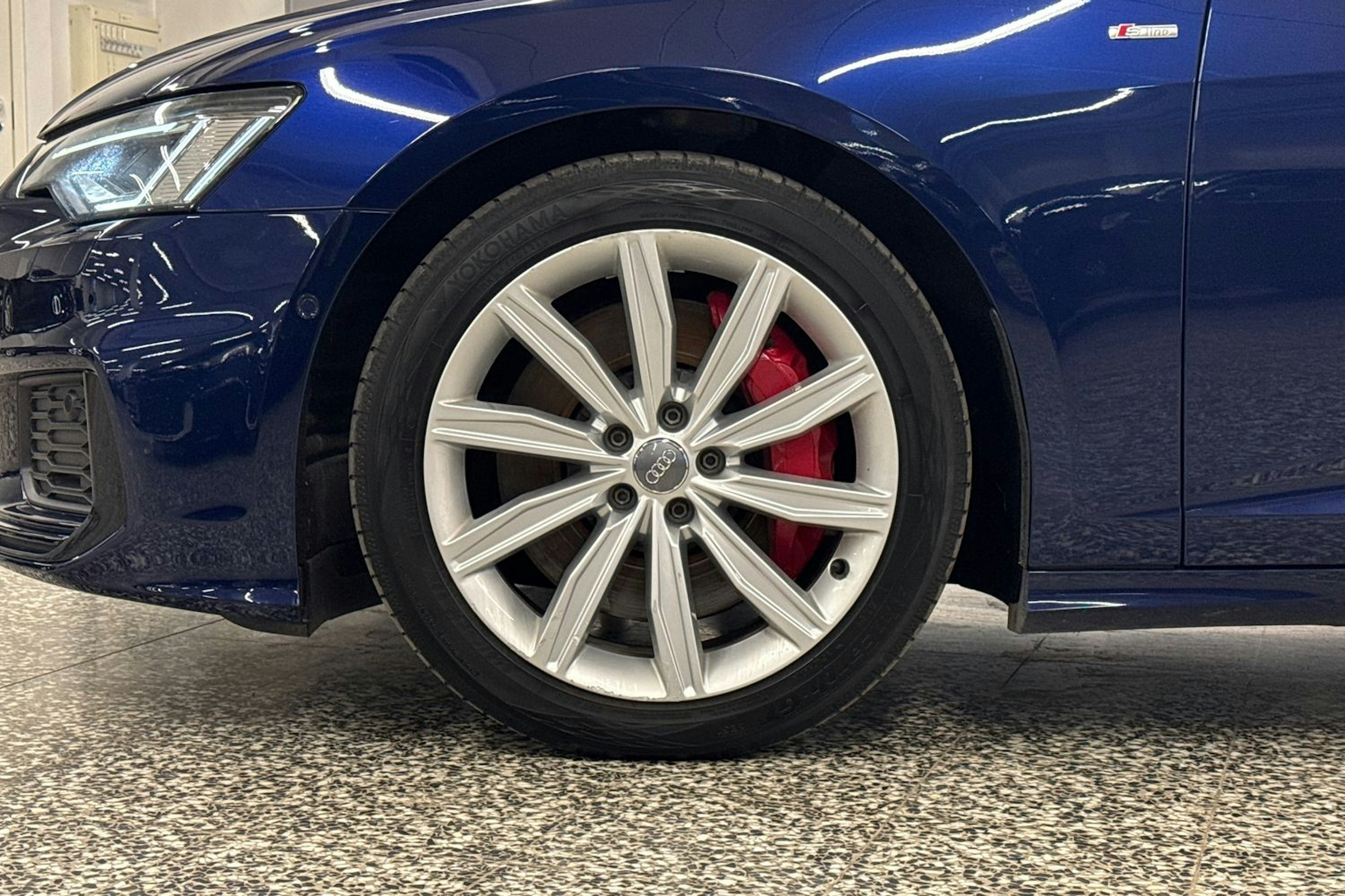 Sininen Audi A6 2021 kuva 40.