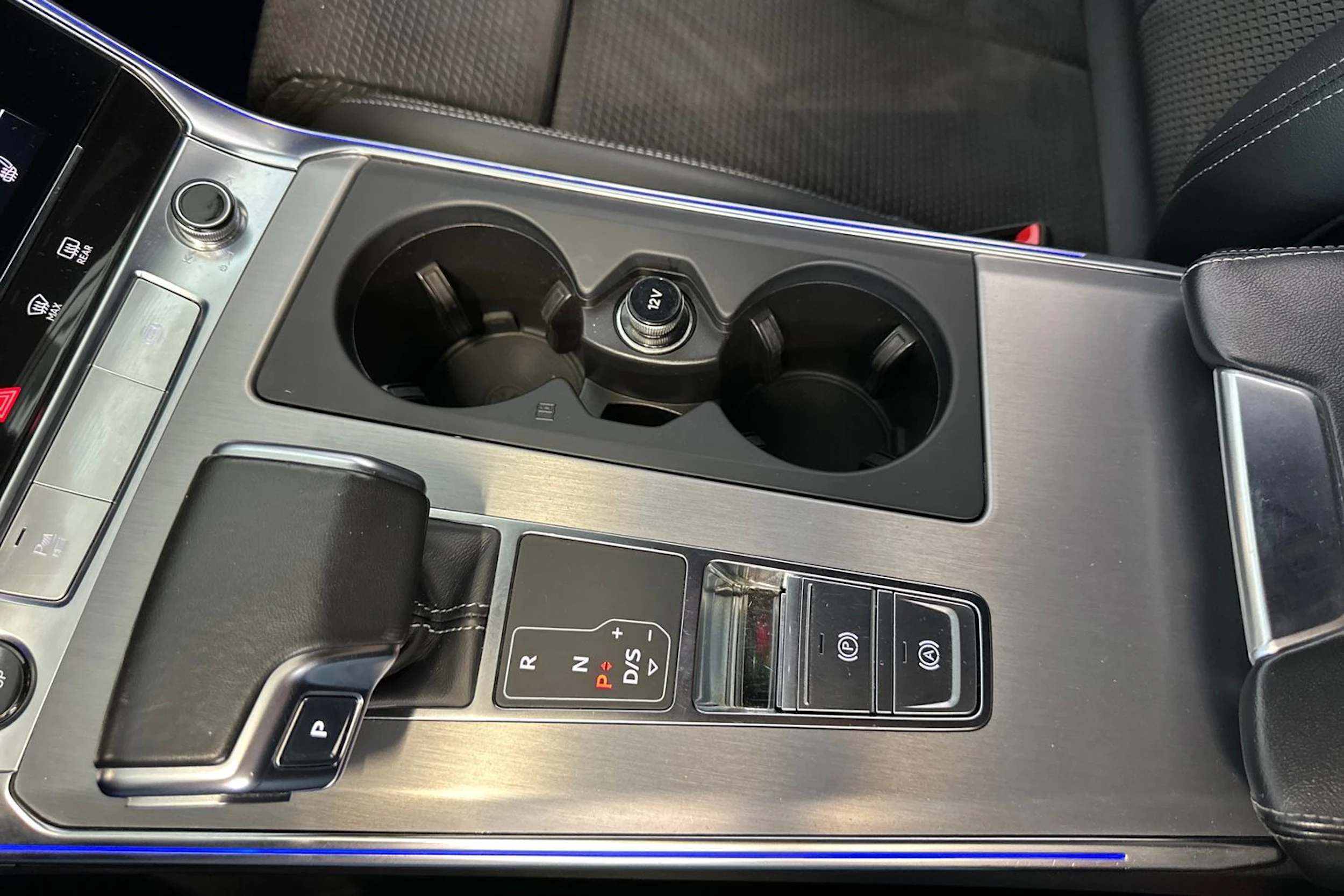 harmaa Audi A6 2021 kuva 24.