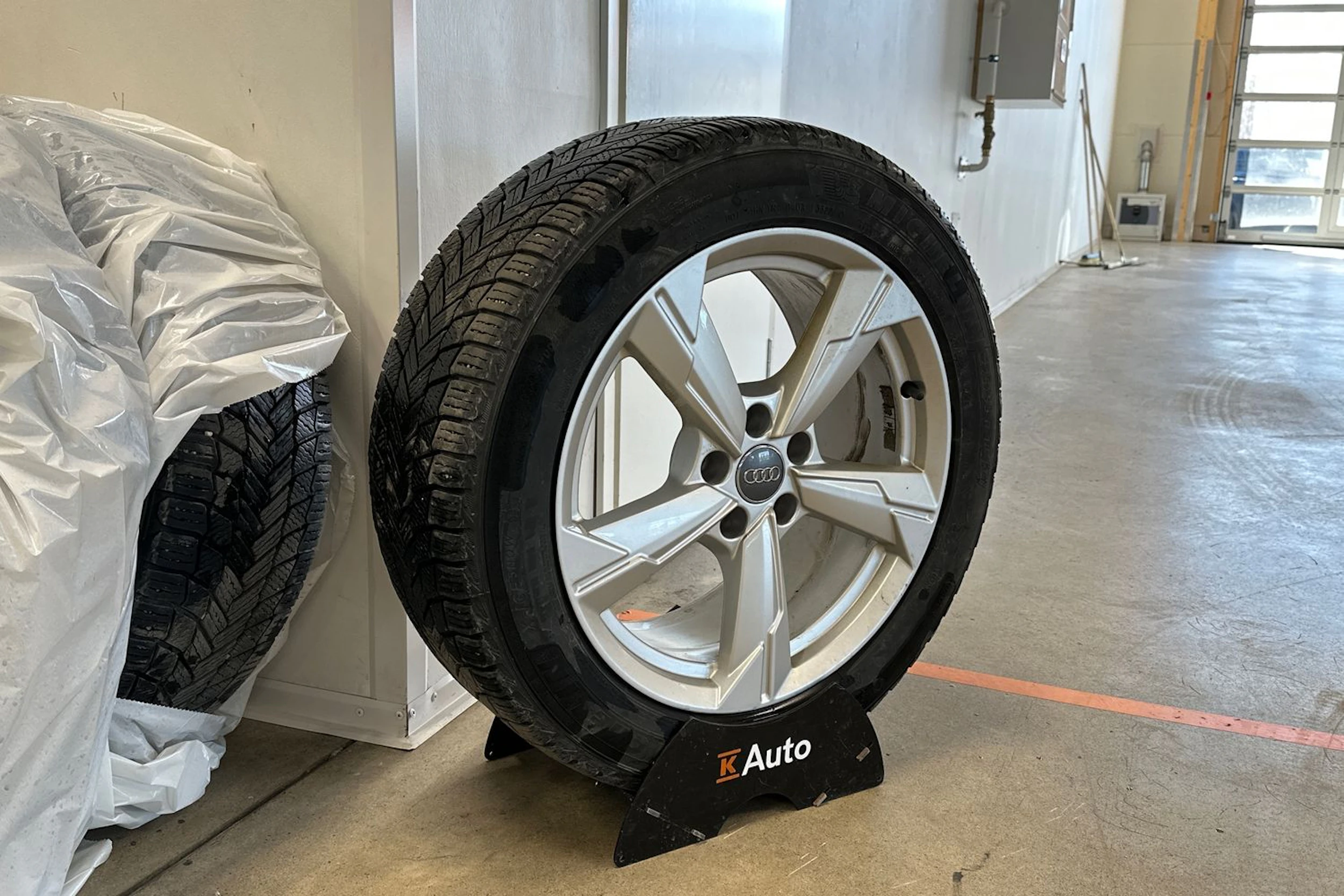 musta Audi A6 2021 kuva 13.