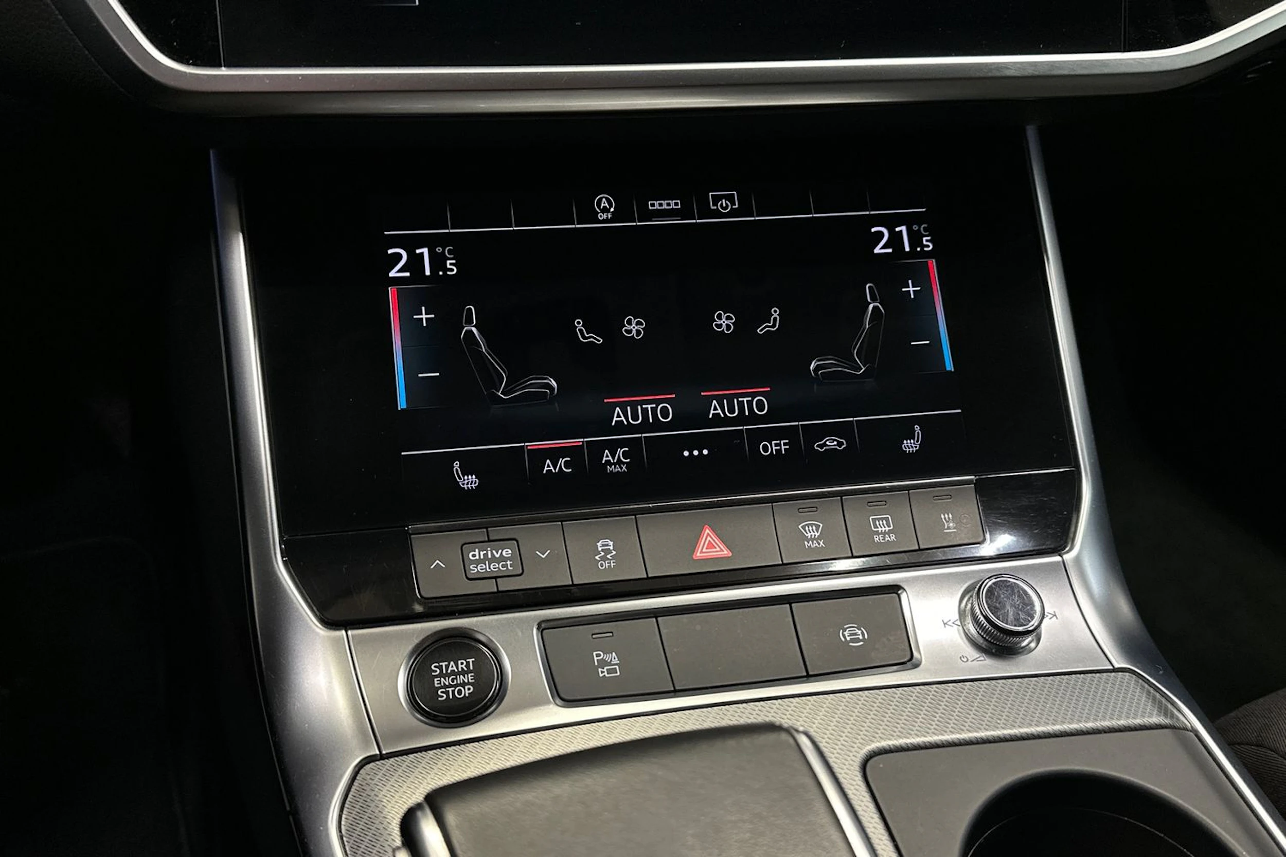 musta Audi A6 2021 kuva 25.