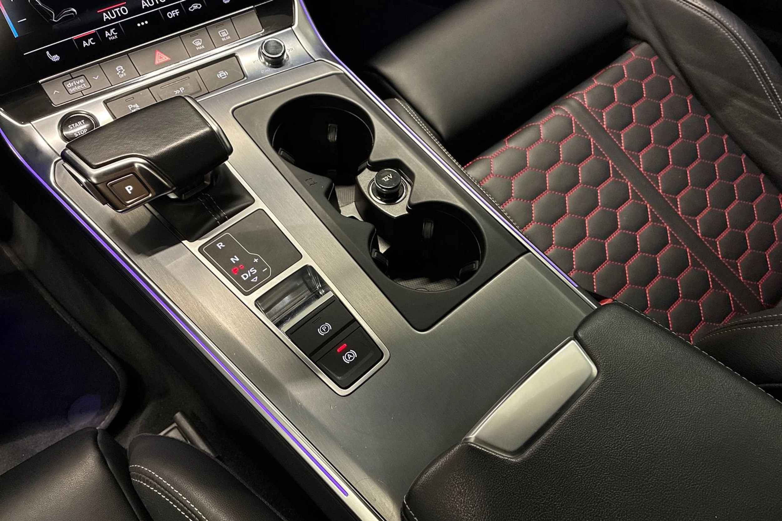 met. harmaa Audi A6 2021 kuva 23.