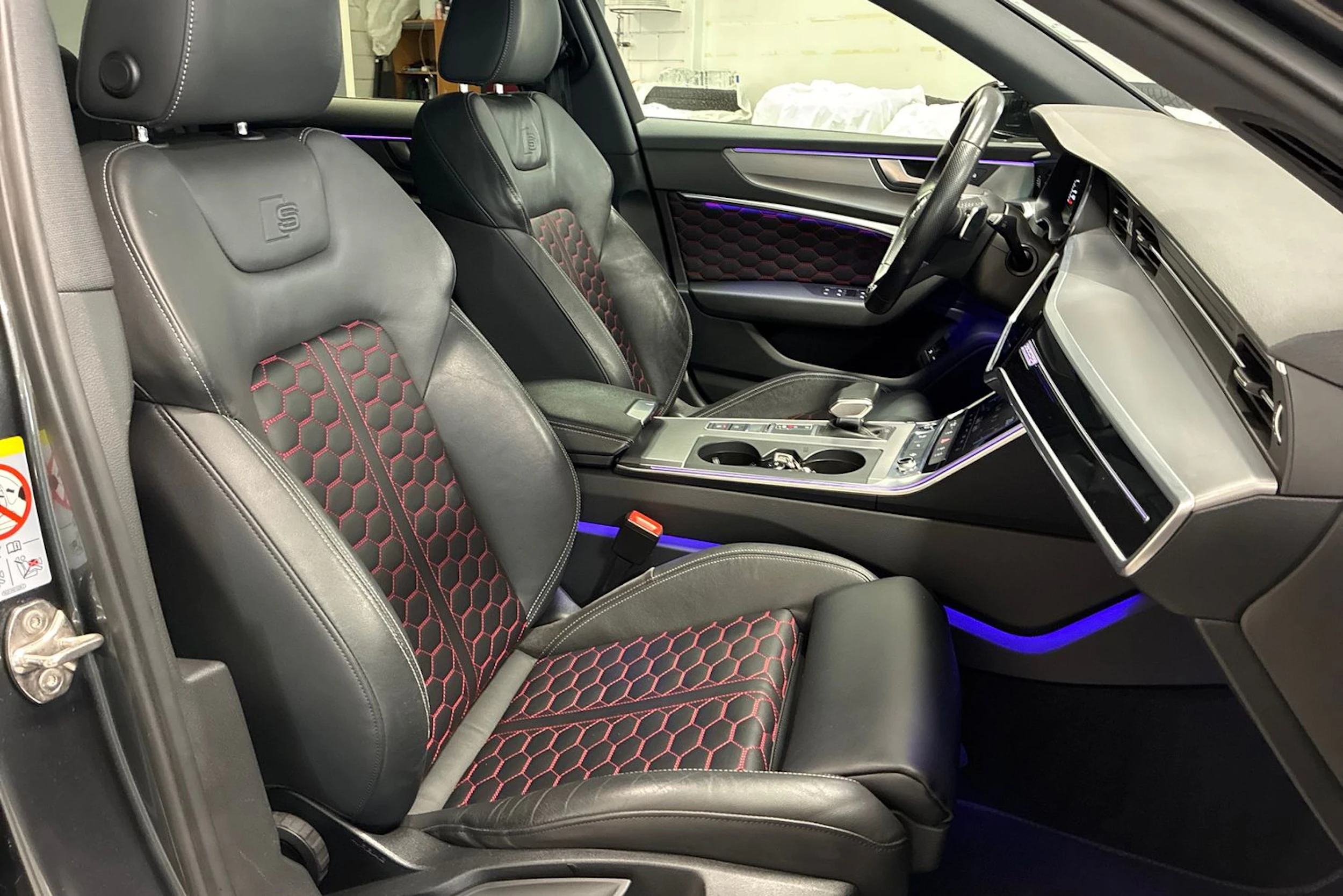 met. harmaa Audi A6 2021 kuva 34.