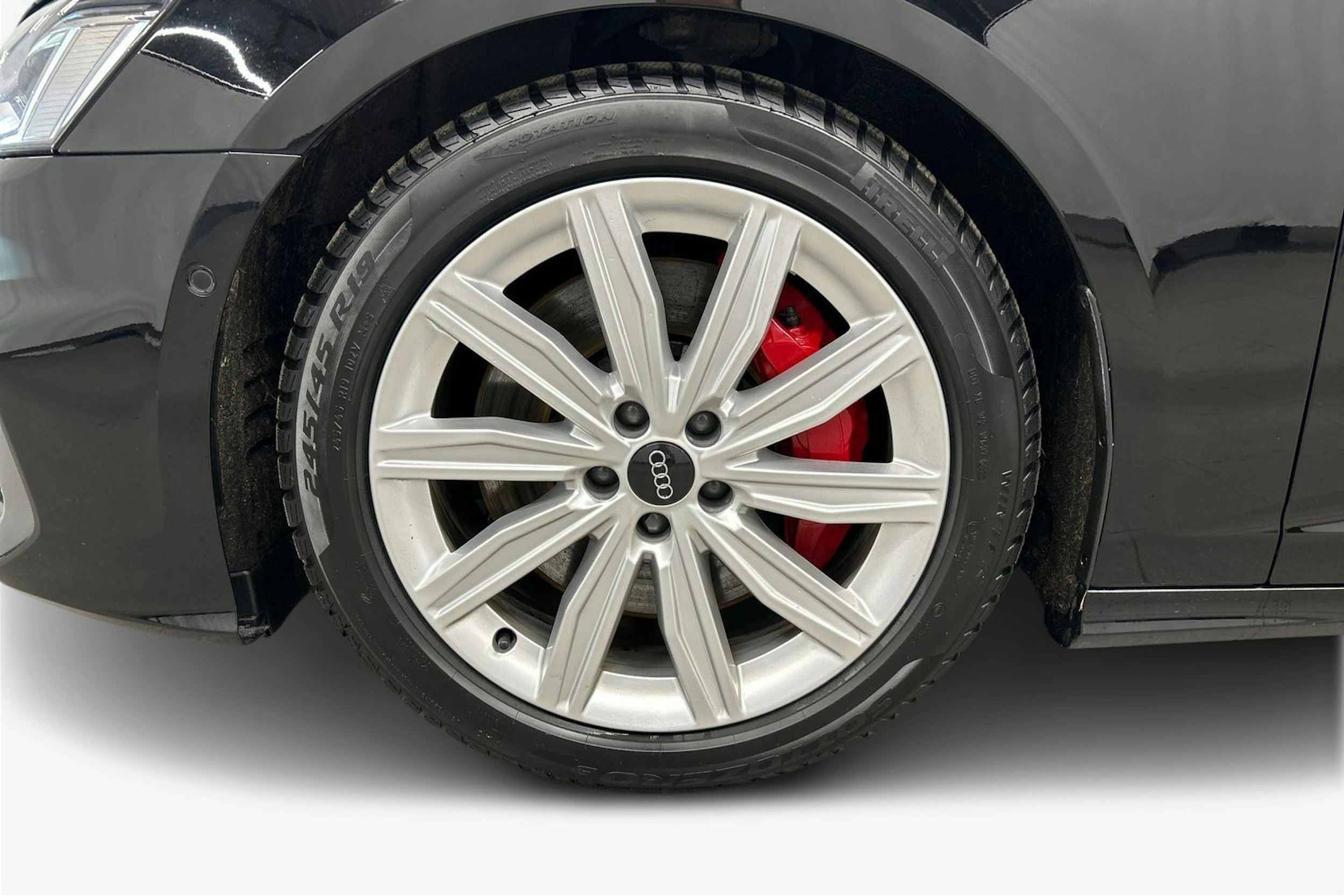 musta Audi A6 2022 kuva 11.