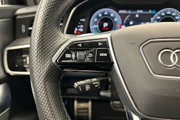 musta Audi A6 2022 kuva 21.