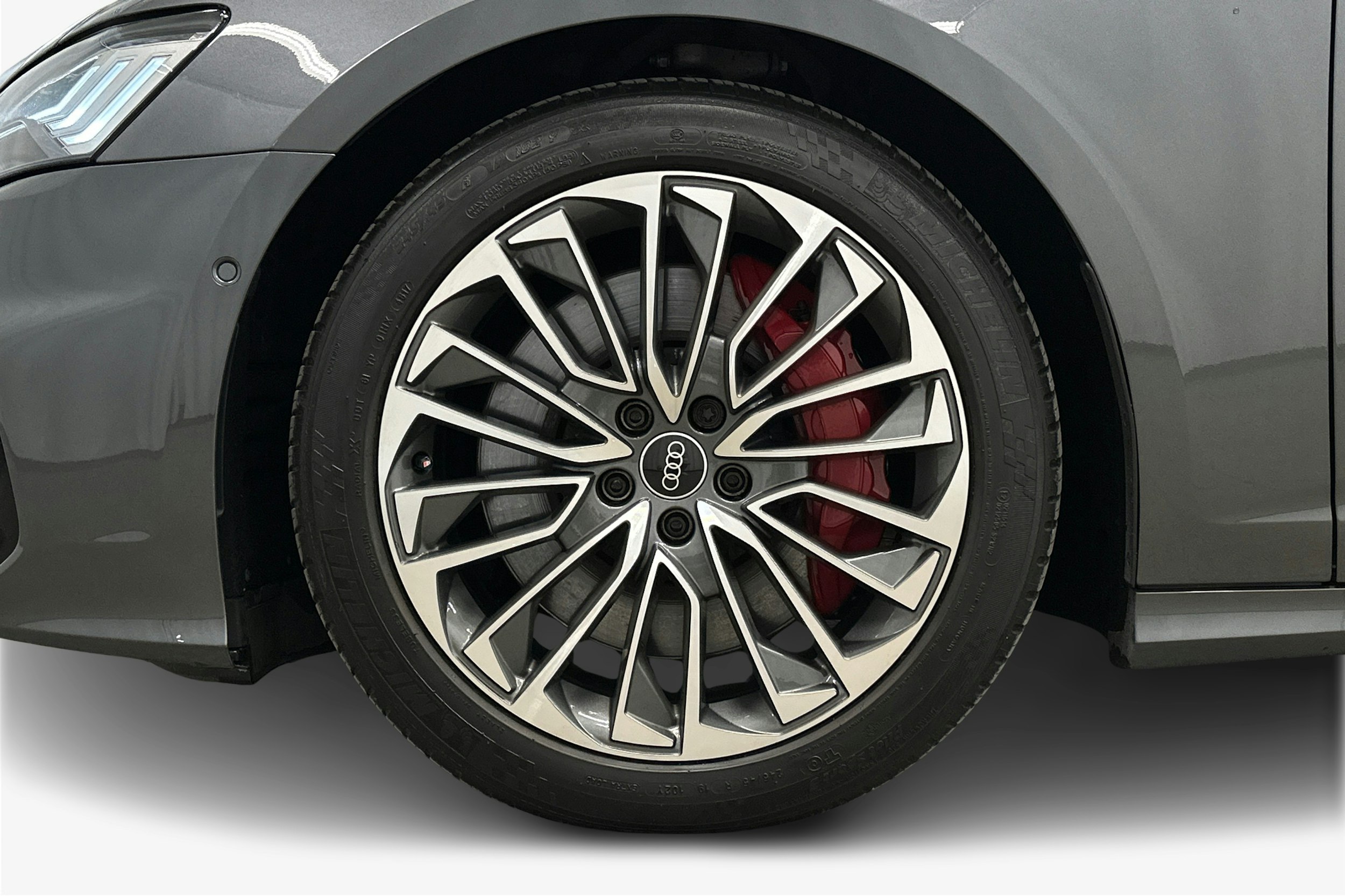 harmaa Audi A6 2022 kuva 11.