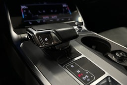 harmaa Audi A6 2022 kuva 29.