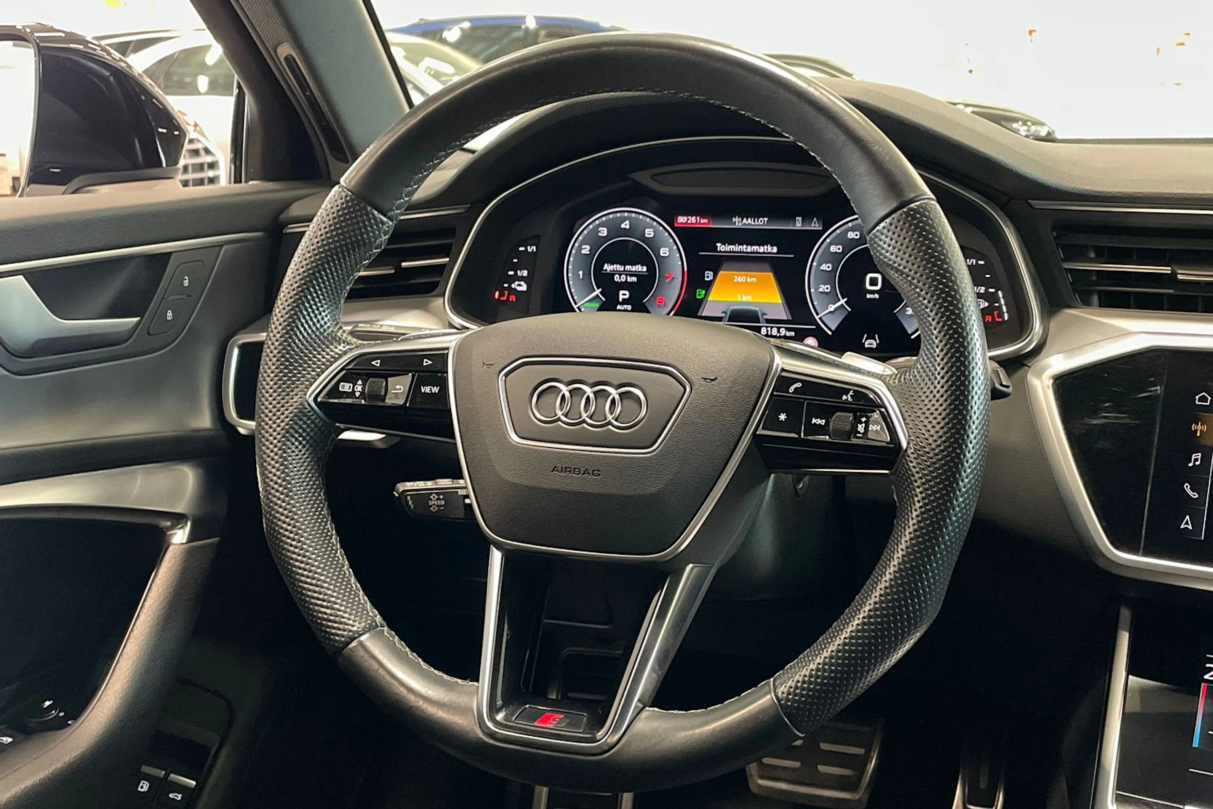 valkoinen Audi A6 2022 kuva 12.