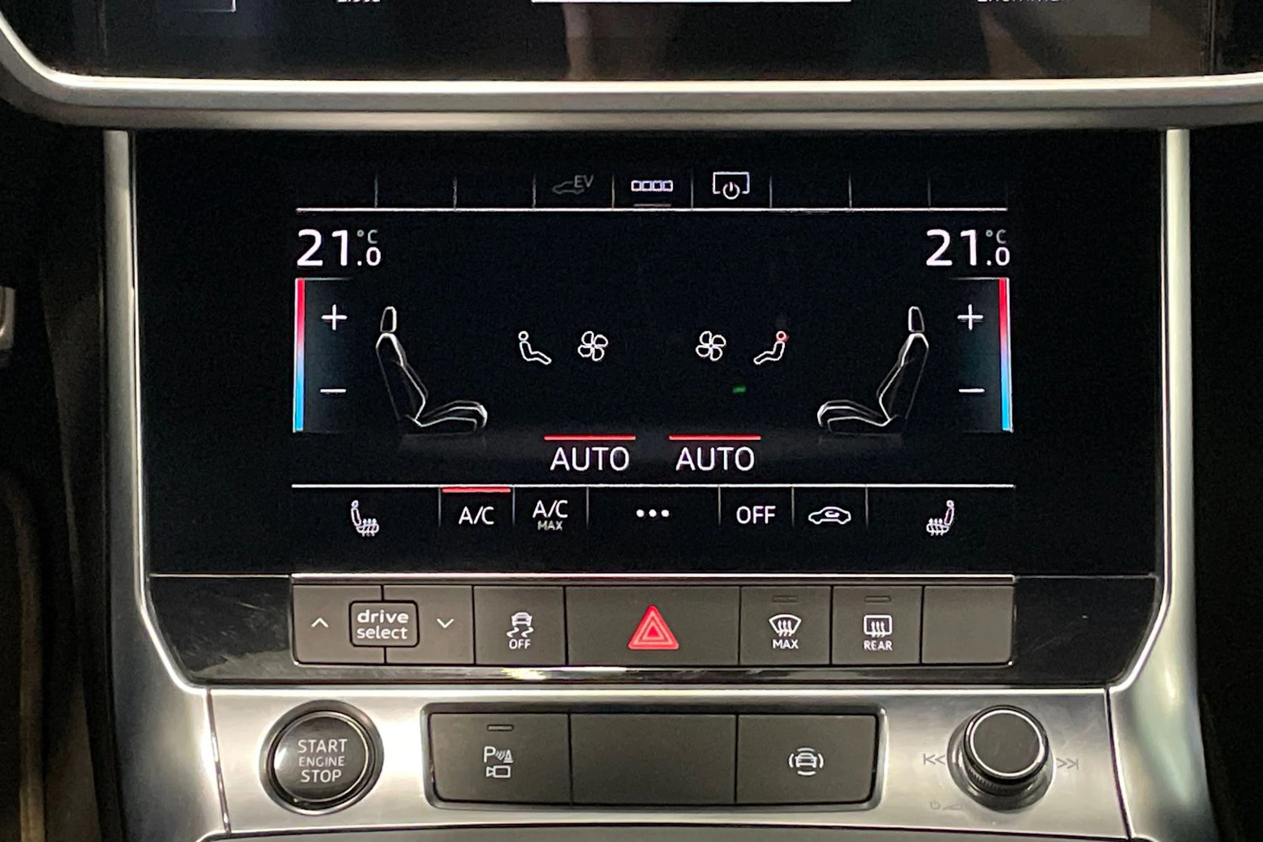 valkoinen Audi A6 2022 kuva 24.