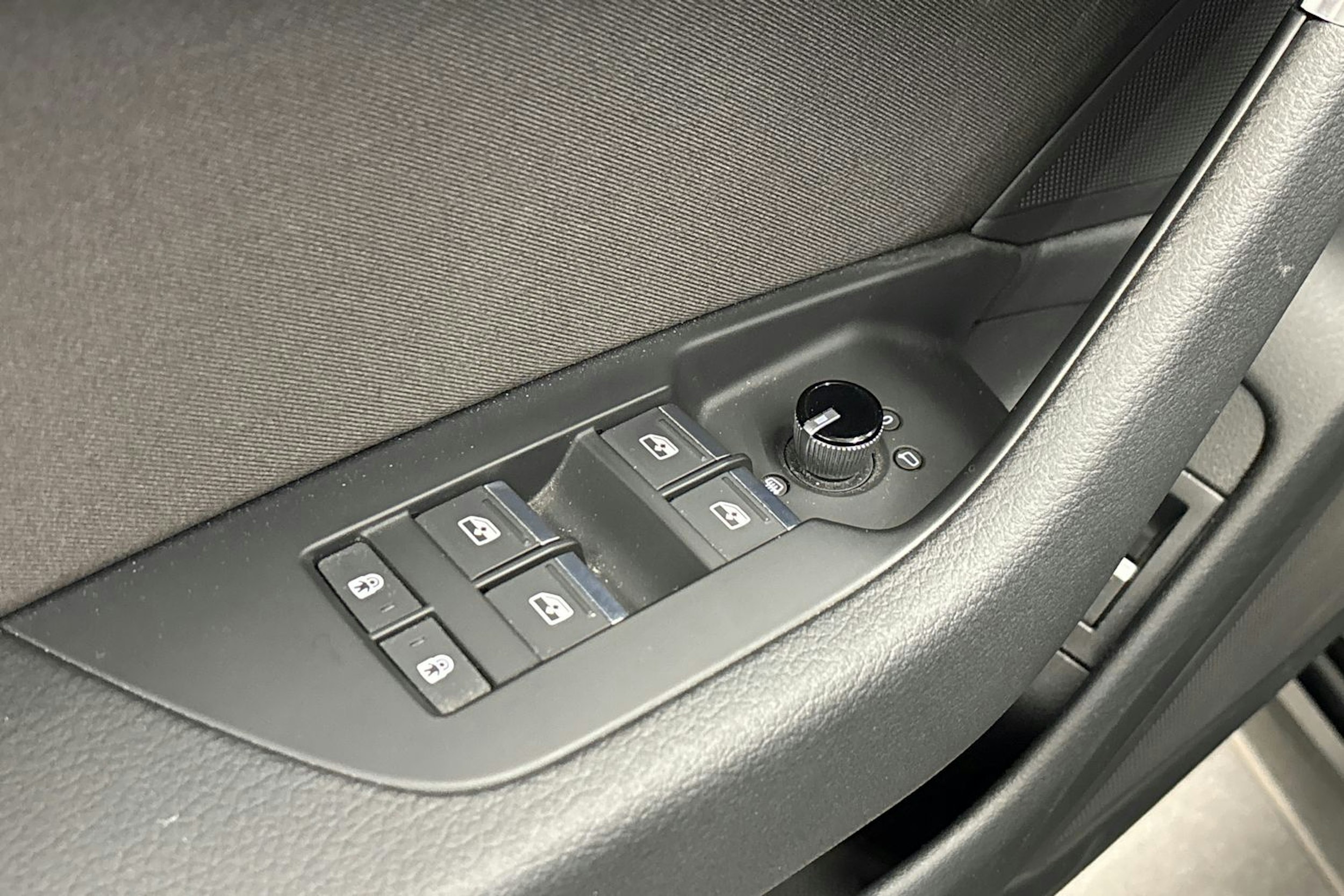 musta Audi A6 2022 kuva 18.