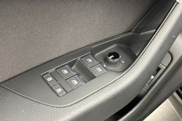 musta Audi A6 2022 kuva 18.