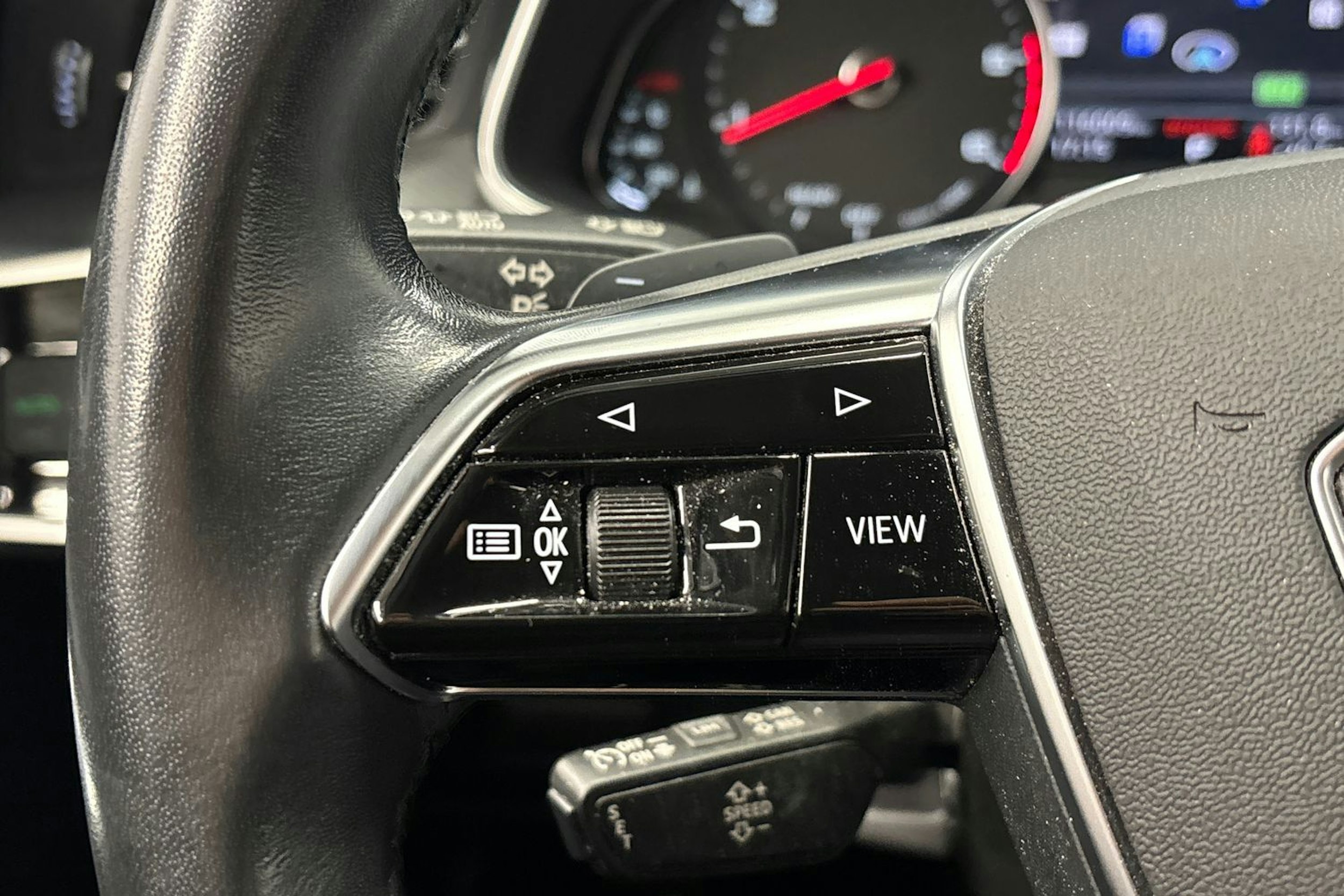 musta Audi A6 2022 kuva 19.