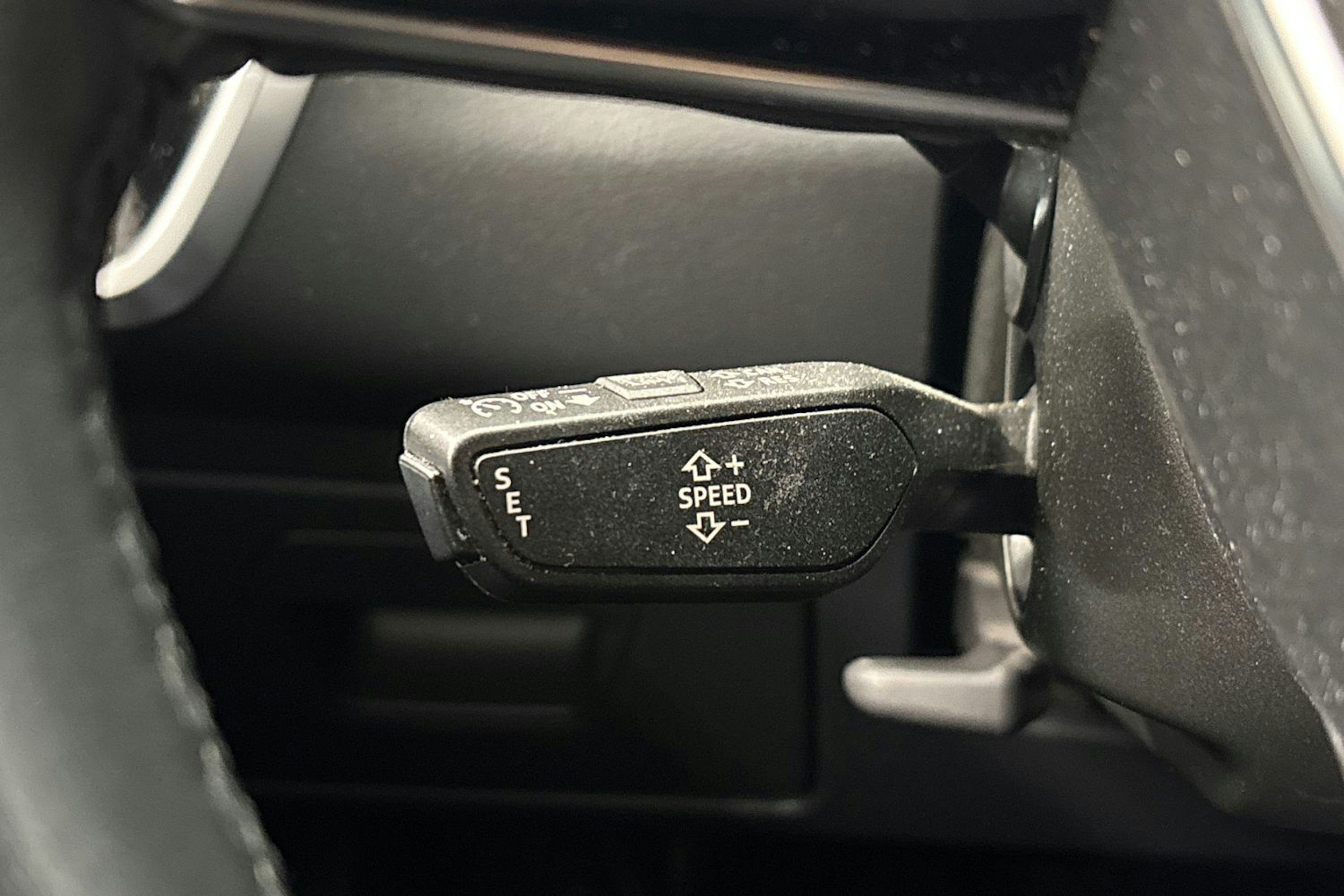 musta Audi A6 2022 kuva 21.