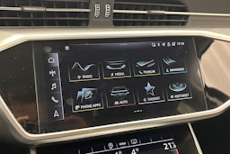 musta Audi A6 2022 kuva 23.