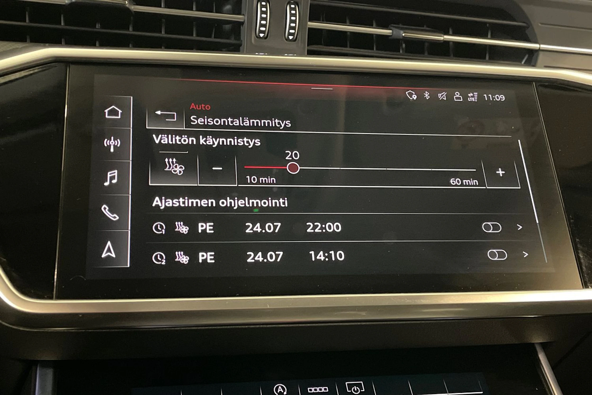 musta Audi A6 2022 kuva 18.