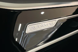 musta Audi A6 2022 kuva 22.